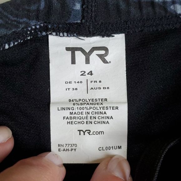 Boys TYR Swim size 24 jammers black grey * - Picture 3 of 3